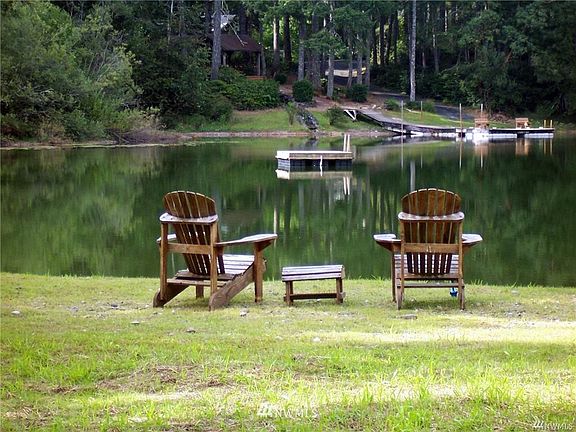 2nd image of 410 E Emerald Lake Dr E