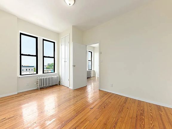 3rd image of 280 14th St APT 3e
