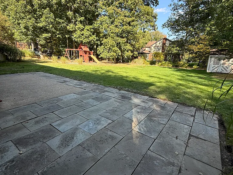 patio/dining area