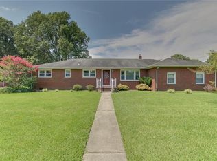 1108 Chesslawn Cir E, Chesapeake, VA 23320