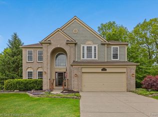 2941 Yosemite Dr, Lake Orion, MI