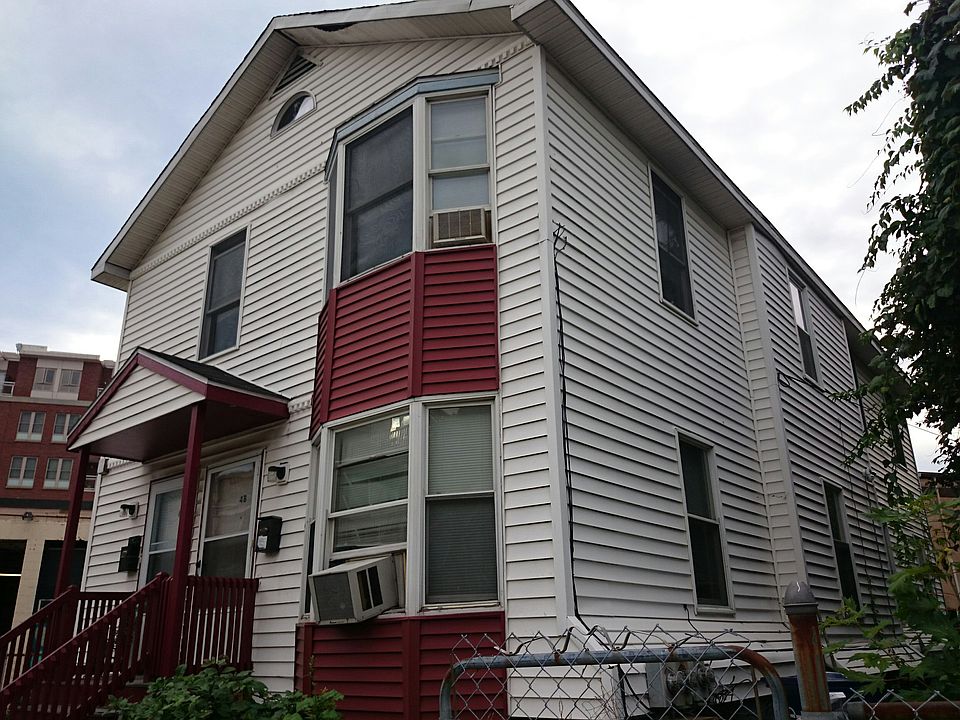 2nd image of 4 Fuller St