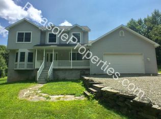 678 Maple Grove Rd, Moscow, PA 18444