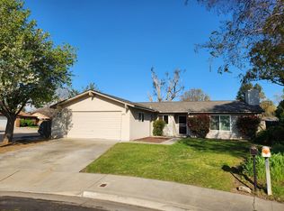 1662 Norwich Ave, Clovis, CA 93611