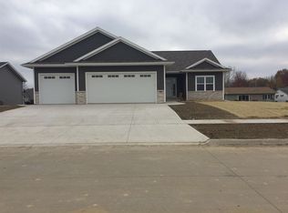 116 Cherry Ln, Riverside, IA 52327