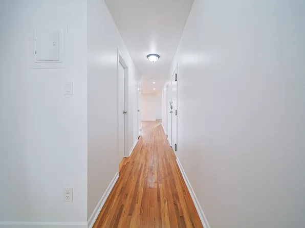 93 Myrtle Avenue image 13 of 35