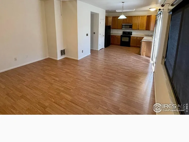 440 Andrew Dr — Photo 3