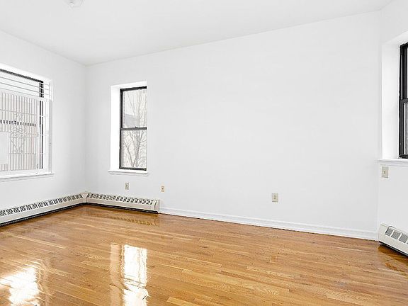 4th image of 211 W 117th St APT 5C