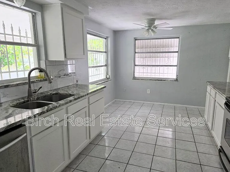 4328 Baden Dr — Photo 6