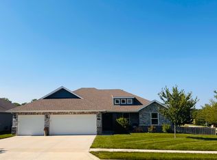 607 E Selby Dr, Nixa, MO 65714