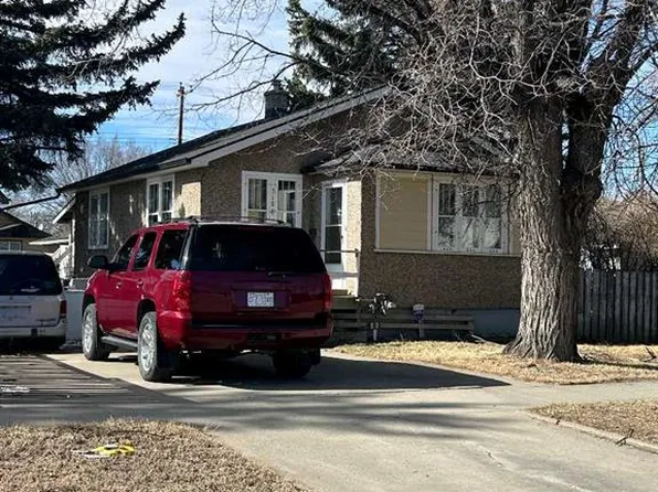 5108 E 57th St, Taber, AB T1G 1M7