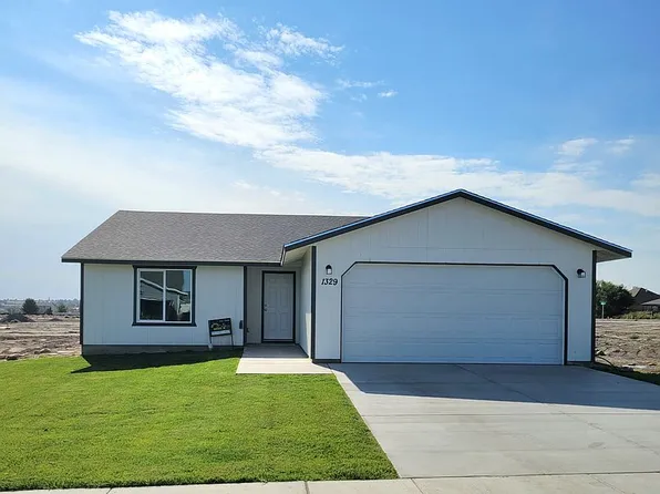 1329 W Polo Ridge Dr, Moses Lake, WA 98837