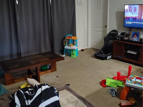 3rd image of 310 Patio St
