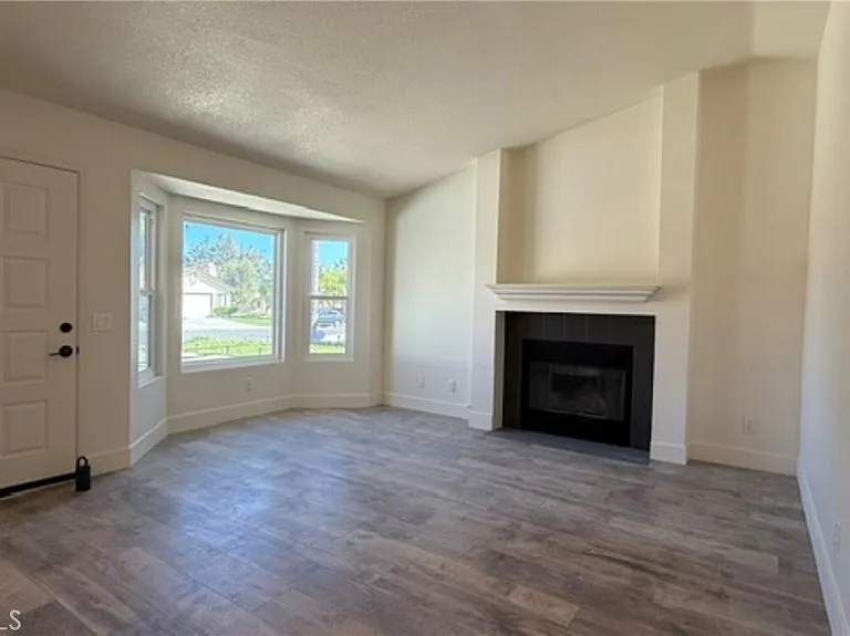 39233 Rising Hill Dr — Photo 6
