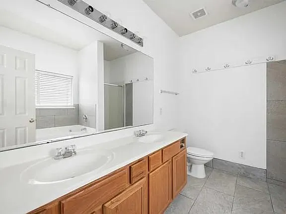 20827 Settlers Lake Cir N — Photo 14