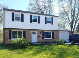 57 Glen Hill Dr, Glendale Heights, IL