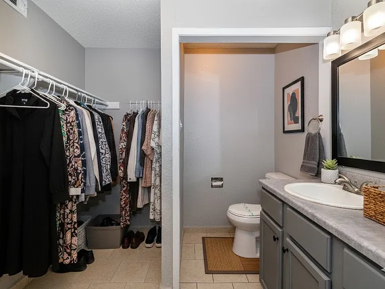 Cimarron Apartments — Photo 71