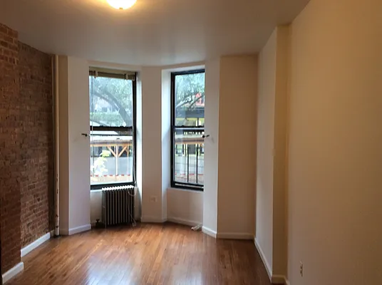 Rented by Peter Jacob, LREB | media 15