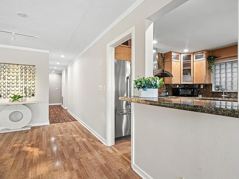 708 NW 6th Dr — Photo 20