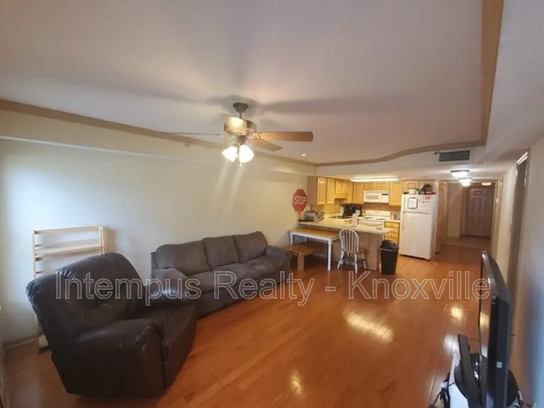 2201 Lake Ave #103 — Photo 11