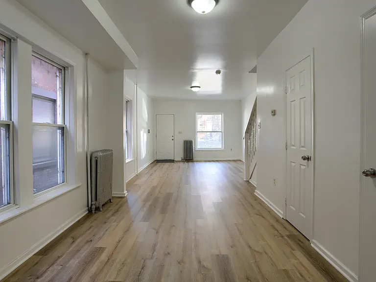 2114 Susquehanna St — Photo 4