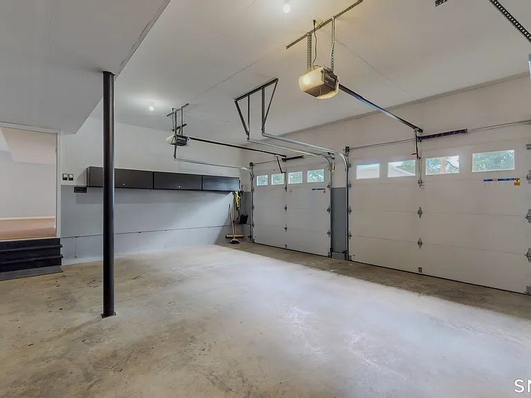 16 Jameson St — Photo 33