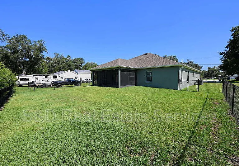4435 Lake Hancock Rd — Photo 47