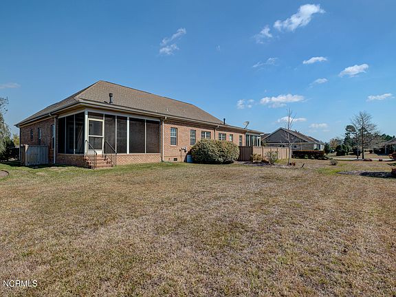 5th image of 3060 Annsdale Drive S