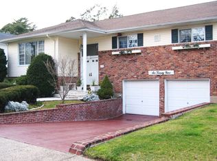 629 Nutley Pl, Valley Stream, NY 11581