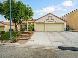 1055 Thornfield Ln, Las Vegas, NV 89123
