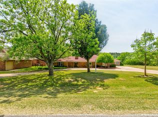 9002 Ravenswood Rd, Granbury, TX 76049