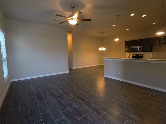 2nd image of 214 Hidden Springs Dr