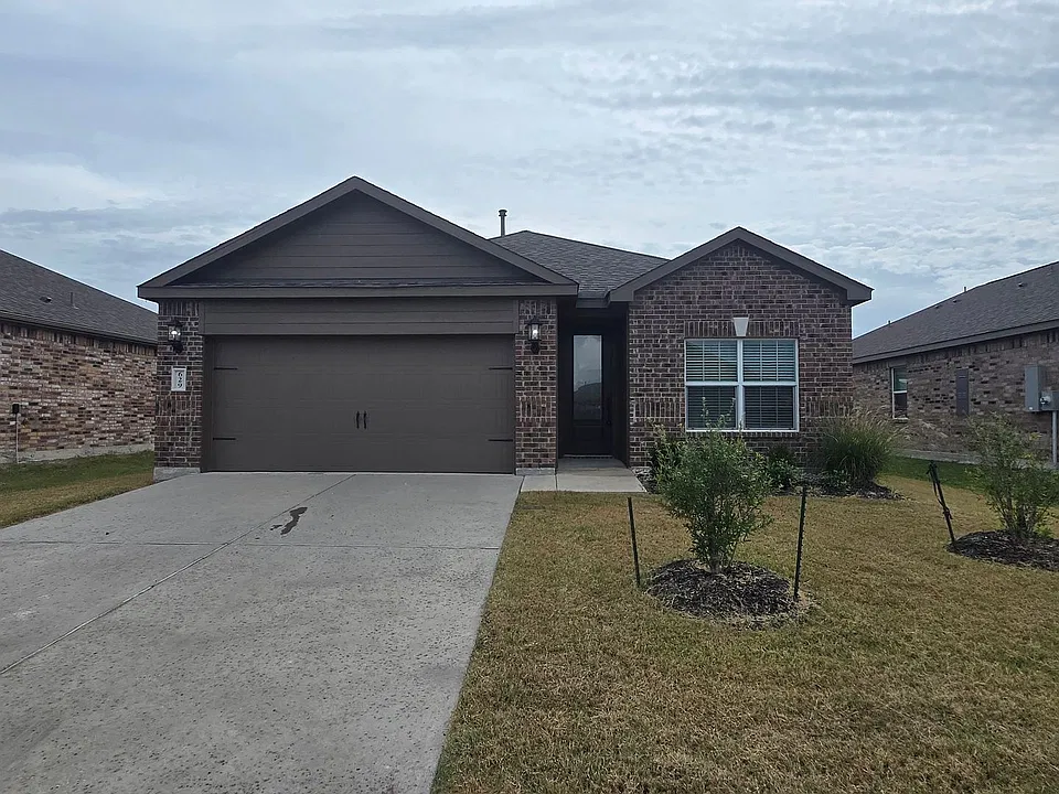 629 Harbor Oaks Dr