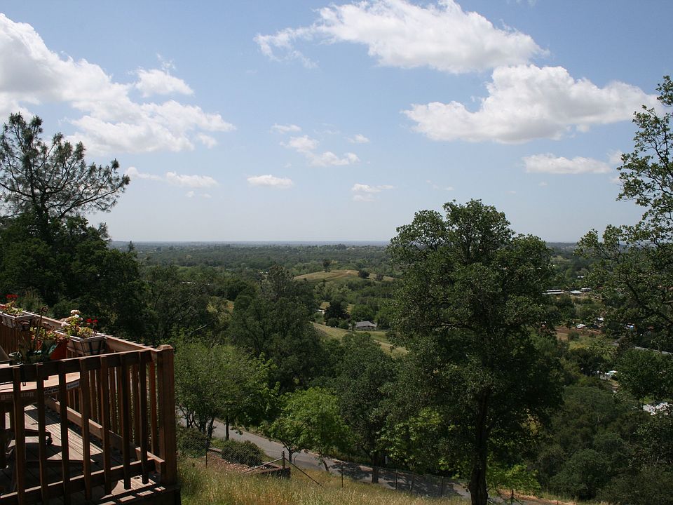 1st image of 4735 Vista Dr