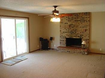 4th image of 11015 NW 27th Ct