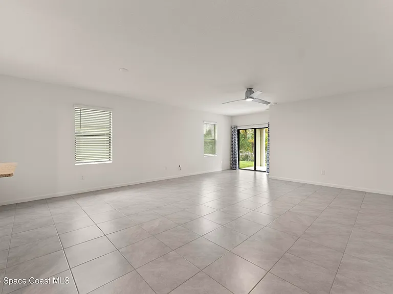 7349 Tourmaline Dr — Photo 8