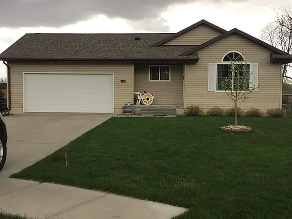 803 Poplar St, Wayne, NE 68787