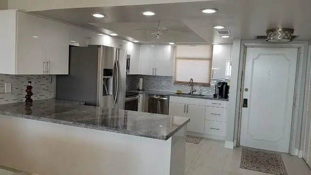 3100 NE 49th St #702 — Photo 11