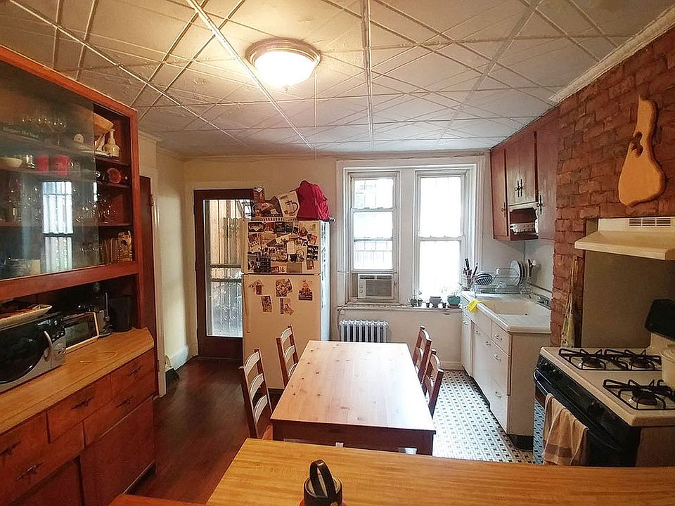 1st image of 714 President St #1