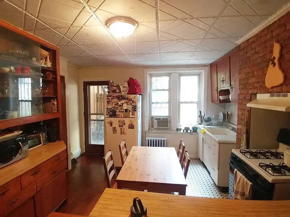 714 President Street image 1 of 8