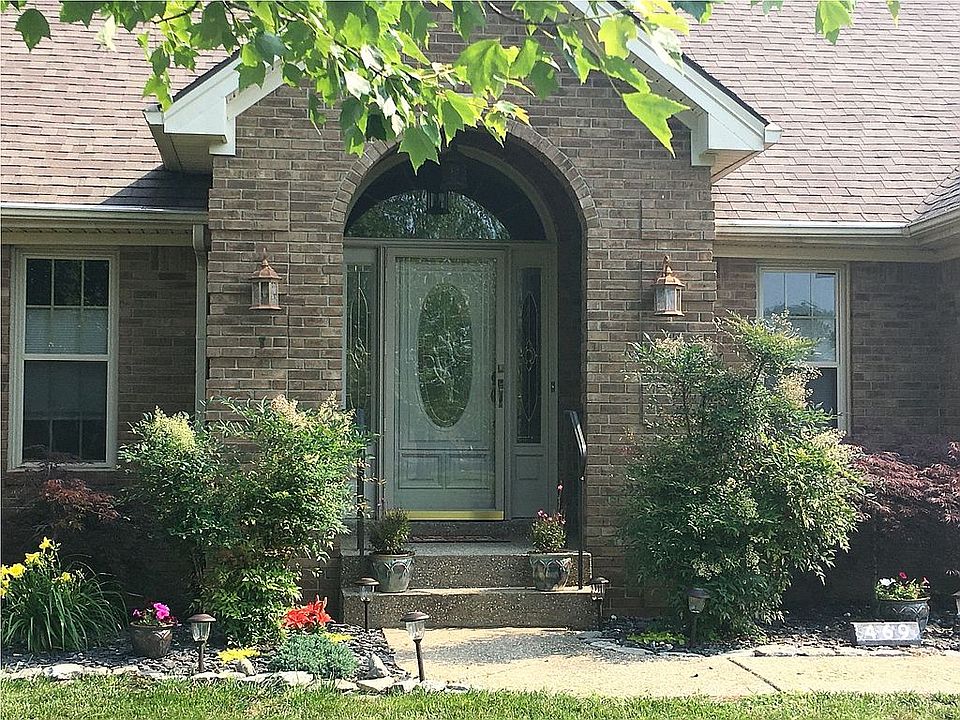 1st image of 469 Keeneland Dr
