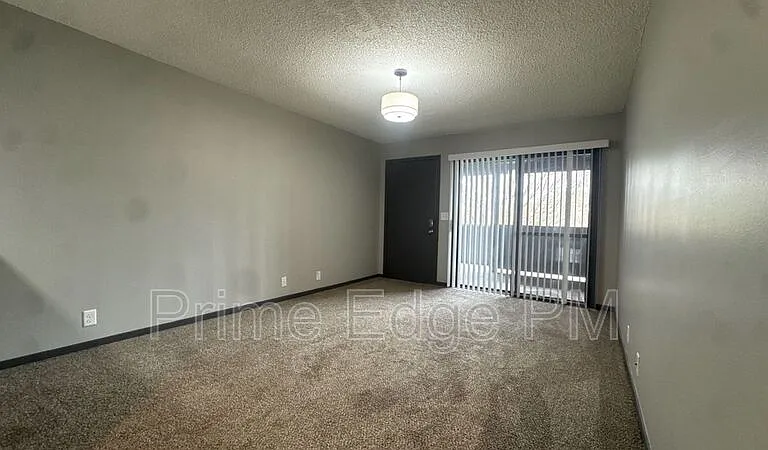 1121 N 28th St #12 — Photo 7