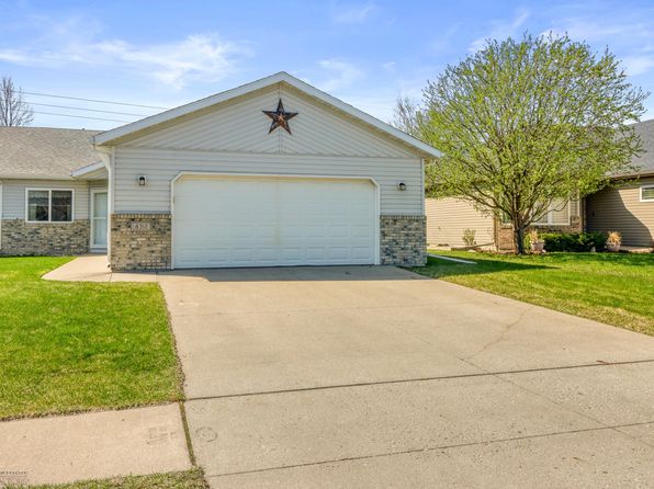 4312 46th Ave S, Fargo, ND 58104