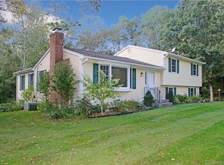 123 Head Of Meadow Rd, Newtown, CT 06470
