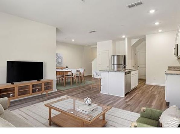 2583 Red Hawk Ln #2583