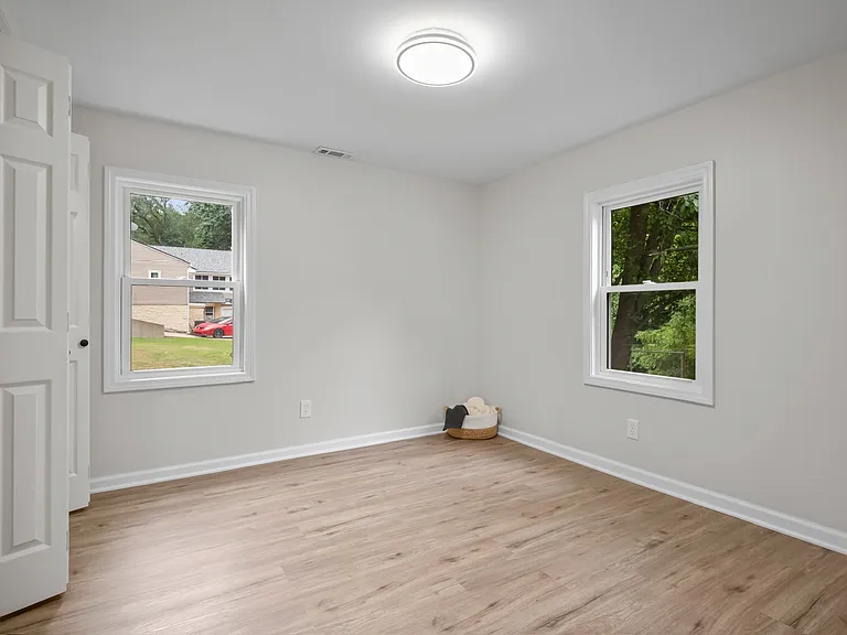 3216 W Townsend Ct — Photo 18