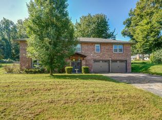2006 E Cardinal St, Springfield, MO 65804