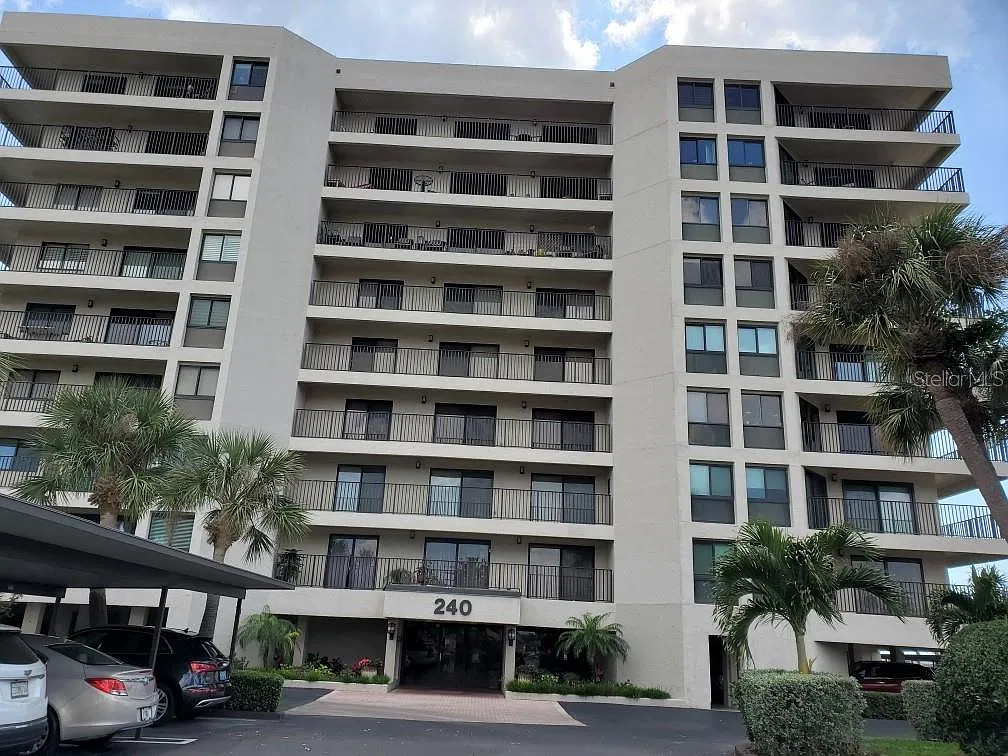 2 bed, 2.0 bath, 1100 sqft, $2,950 — Photo 4