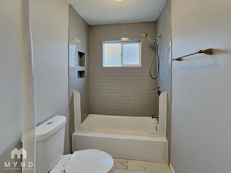 1349 Westshire Rd — Photo 12