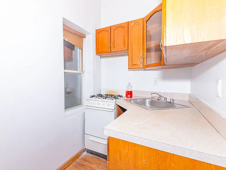1119 Bergen St #5B — Photo 2